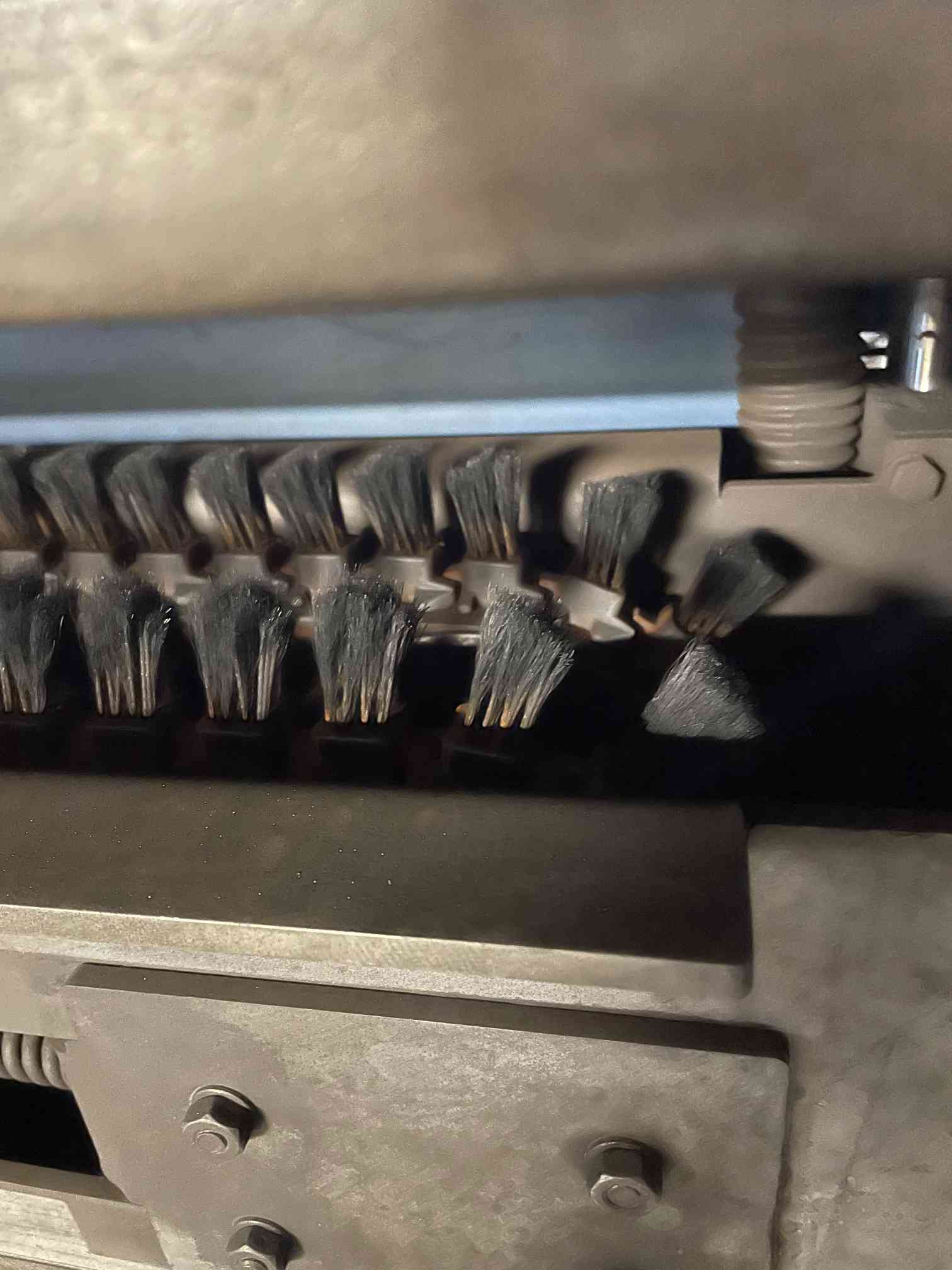 Lissmac SBM-1000 Deburring Machine