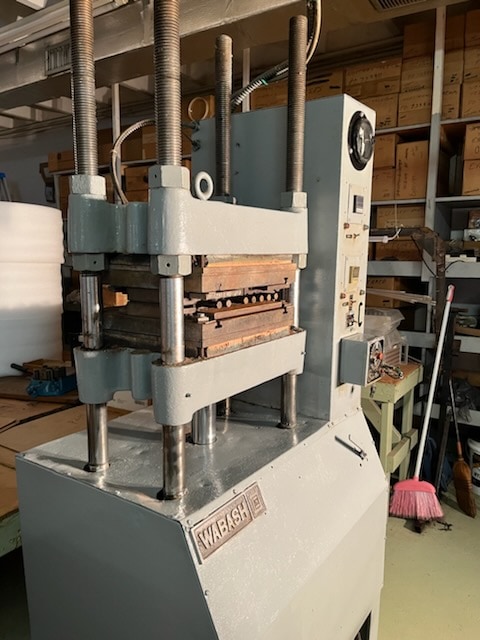 50 Ton Wabash 50-1515-2TM Hydraulic Molding Press
