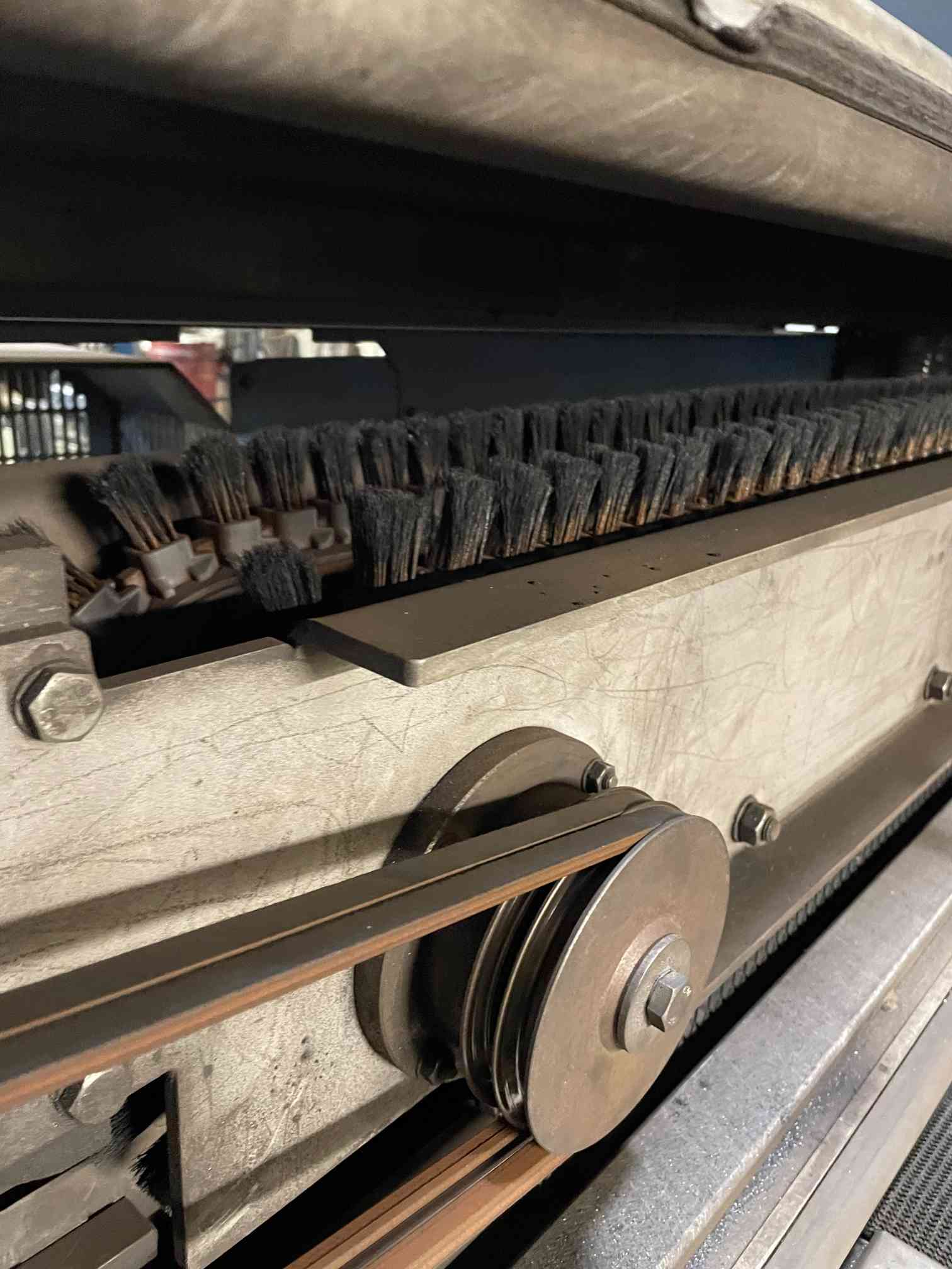 Lissmac SBM-1000 Deburring Machine