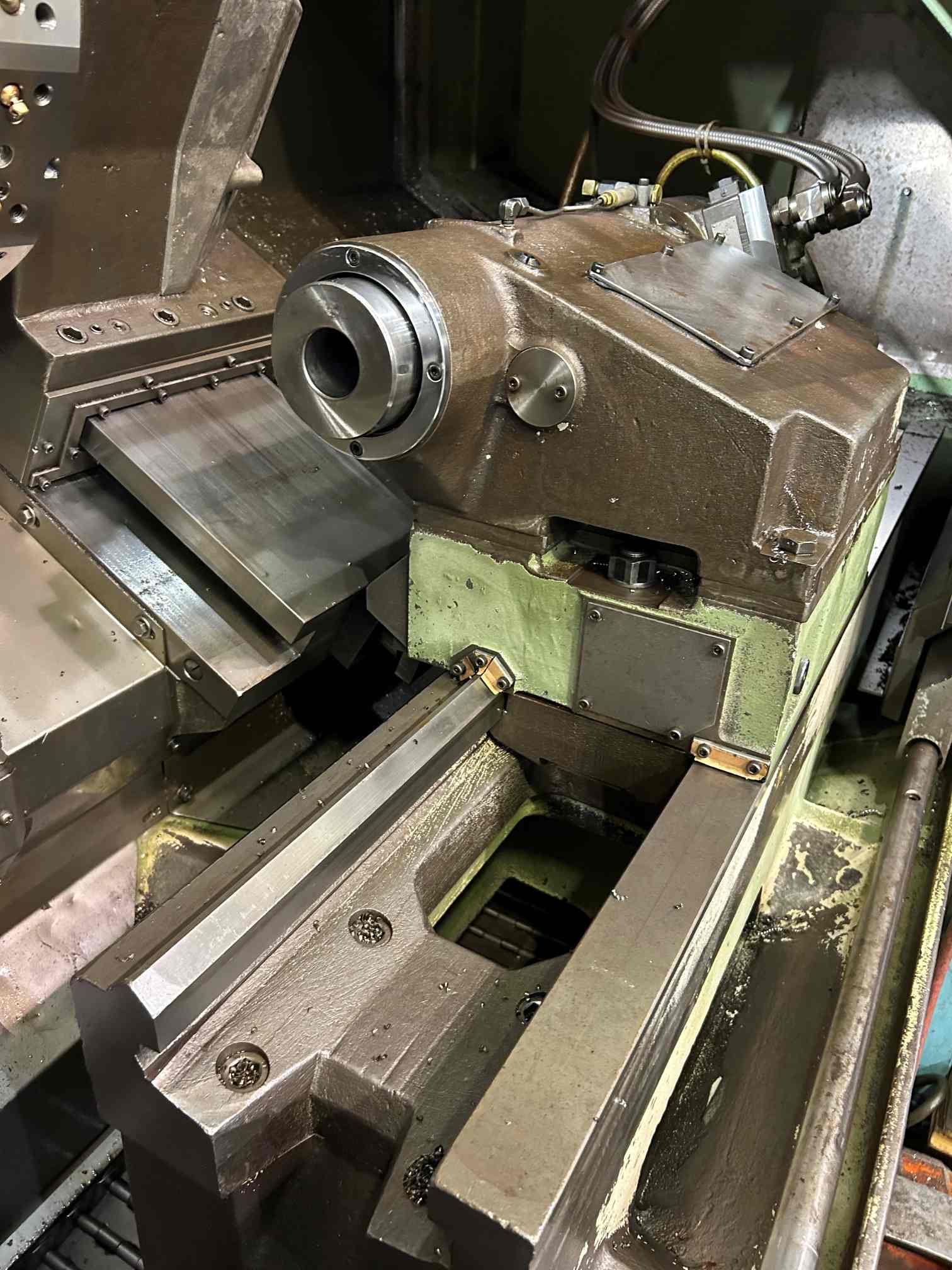 Okuma LB25 BB CNC Lathe