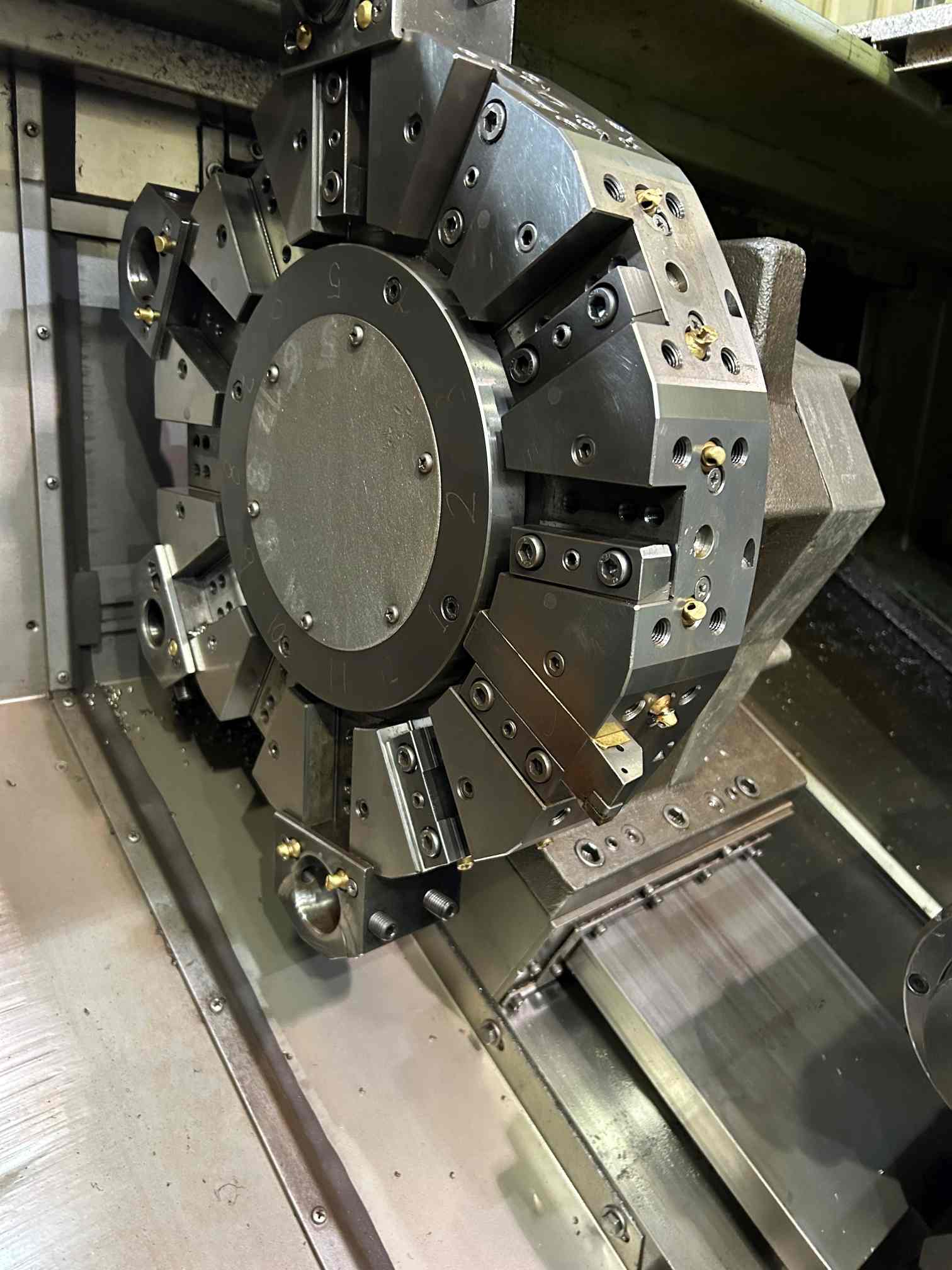 Okuma LB25 BB CNC Lathe