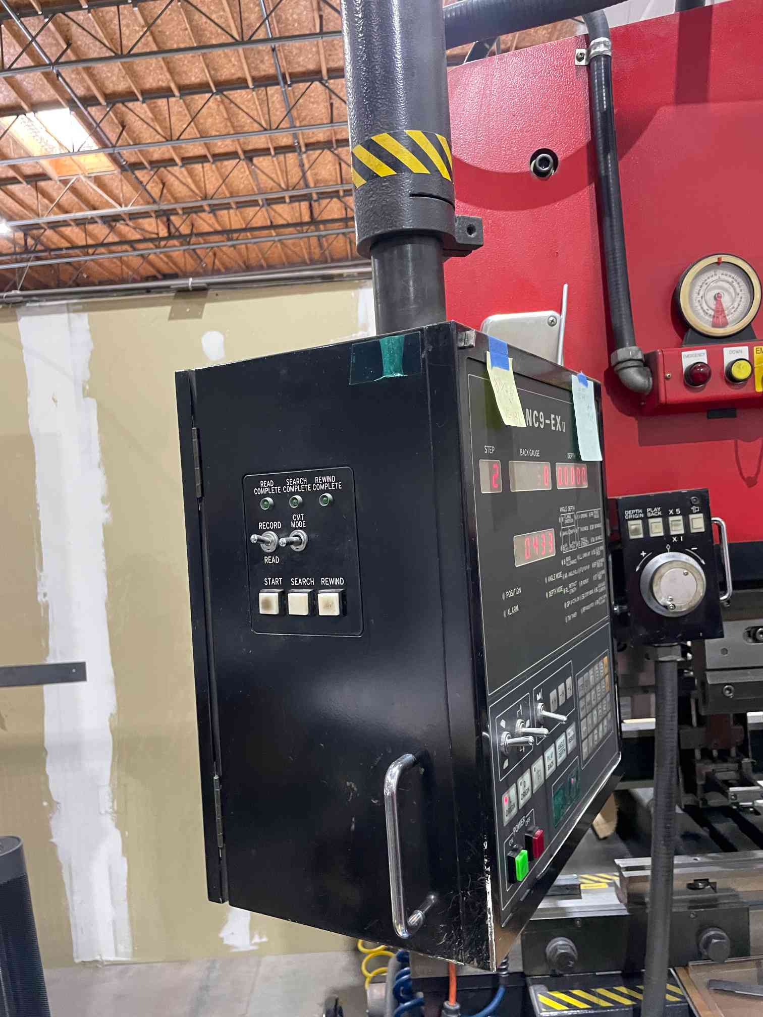 110 Ton x 10' Amada RG100 CNC Press Brake