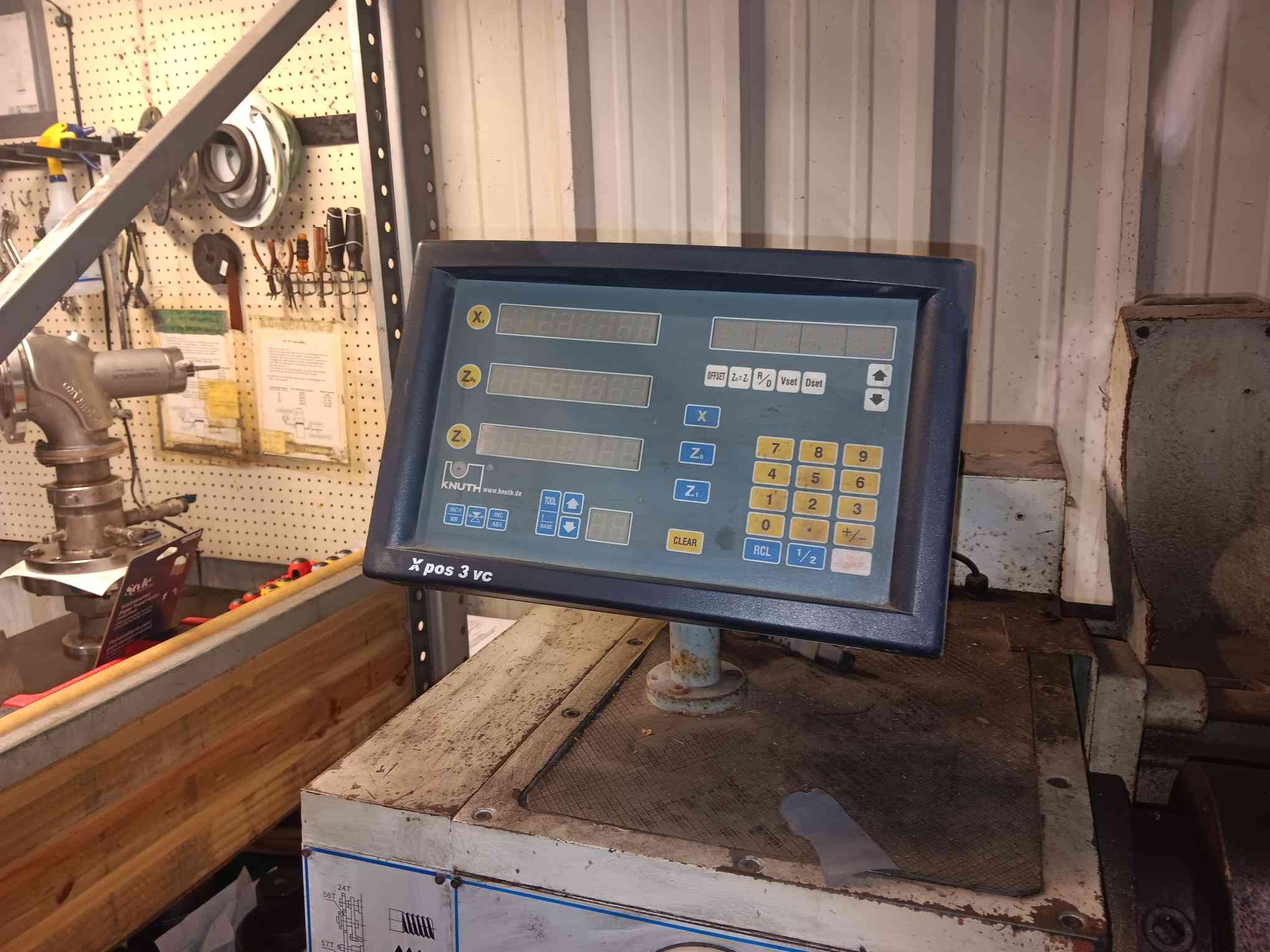 15" x 40" Knuth Toolroom Lathe, Vturn 410