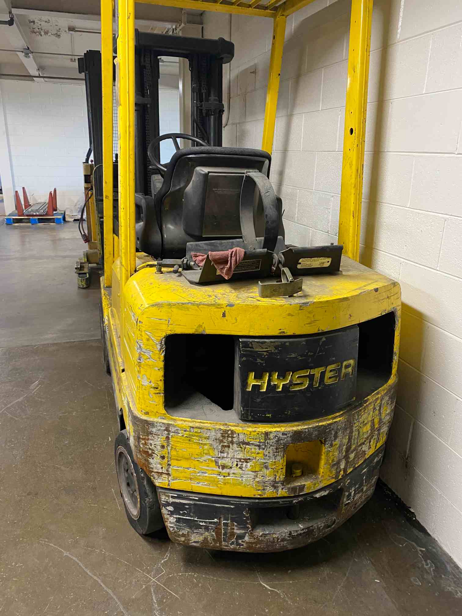 5,000 Lbs. Hyster Forklift S50XM
