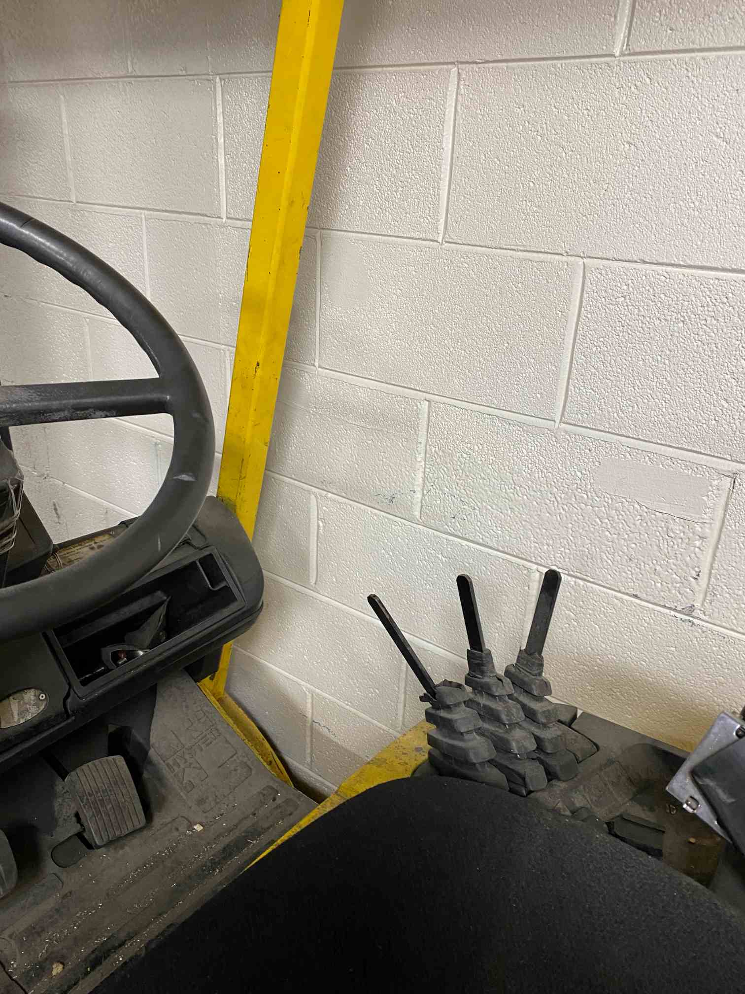 5,000 Lbs. Hyster Forklift S50XM