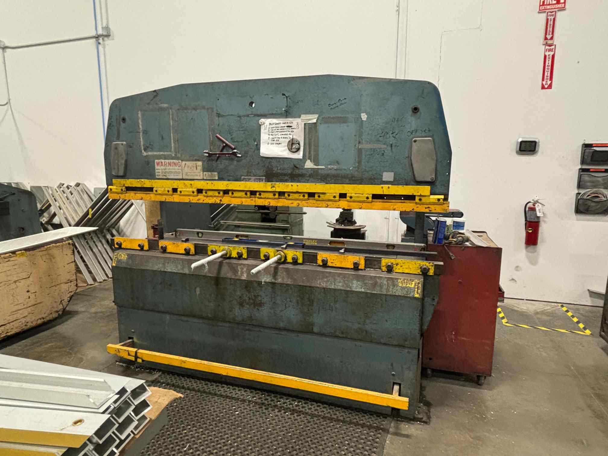 88 Ton x 8' Amada RG 80 Press Brake
