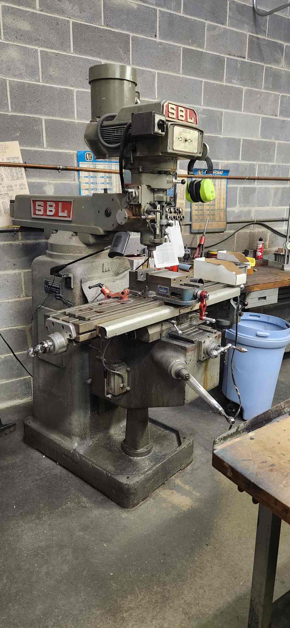 SBL 2VH Knee Mill