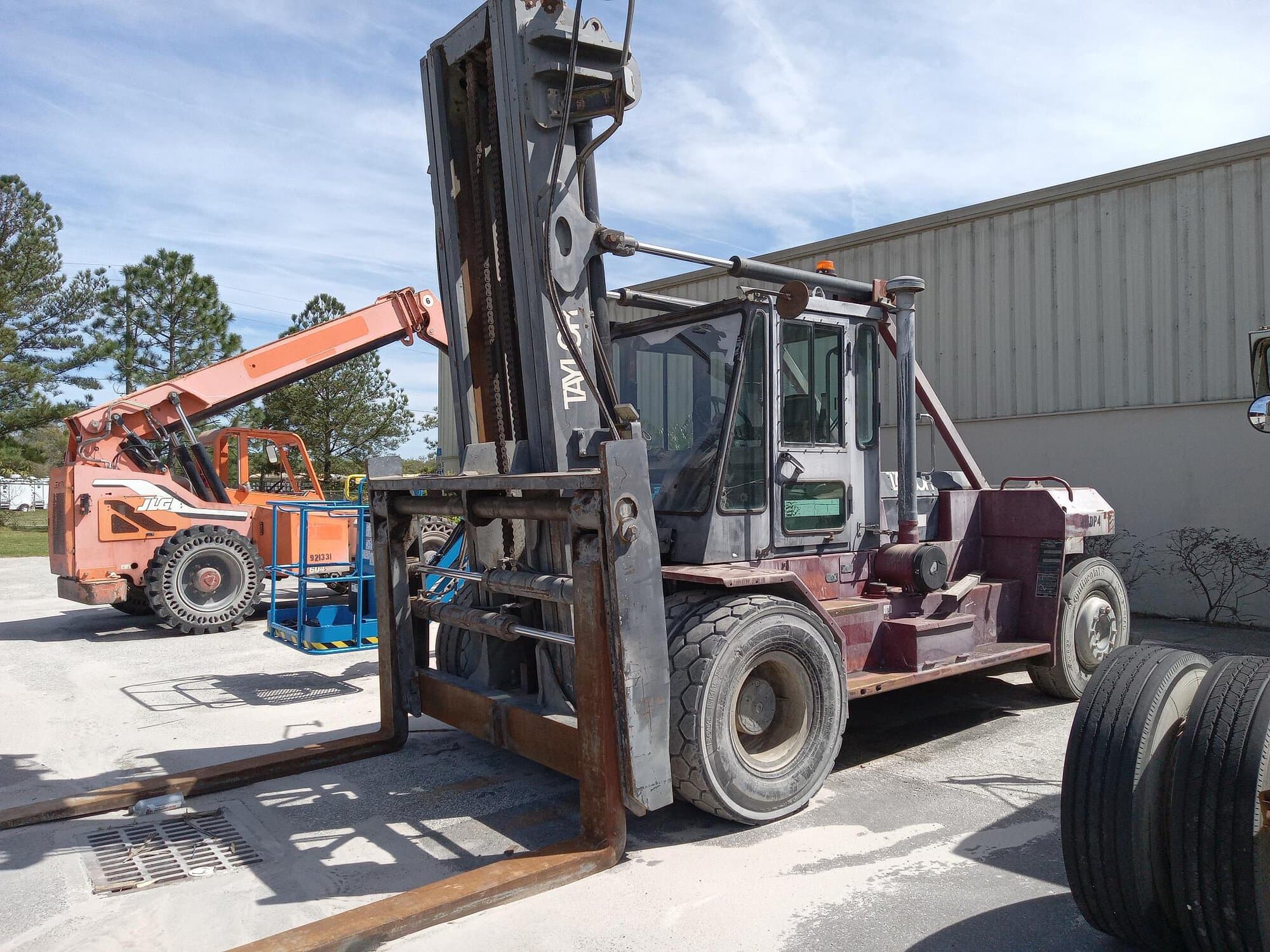 35,000 lb. Taylor TH350L Diesel Forklift