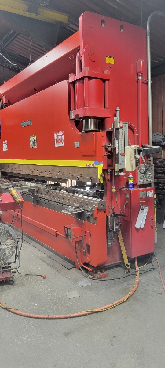 230 Ton x 14' Cincinnati 230CB12 Hydraulic Press Brake