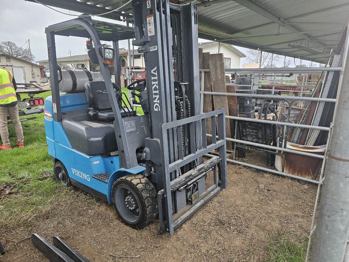 5000 lb Viking DL25CU LPG Forklift