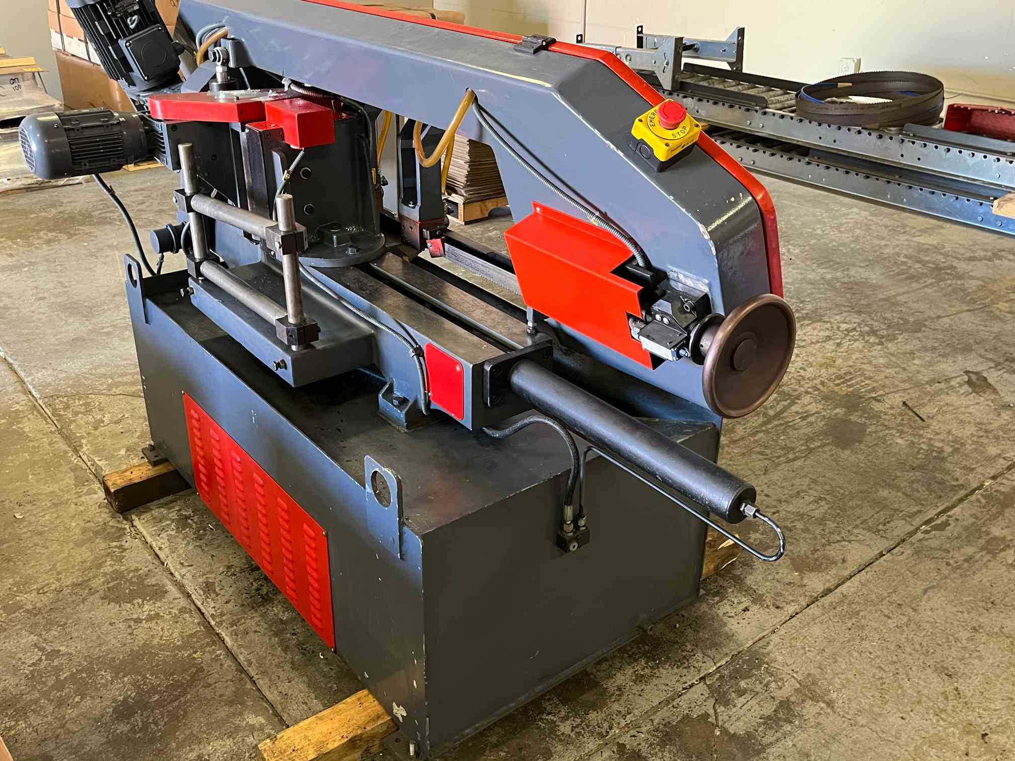 11.8" x 15.7", JMT, HB A330 Automatic Horizontal Bandsaw