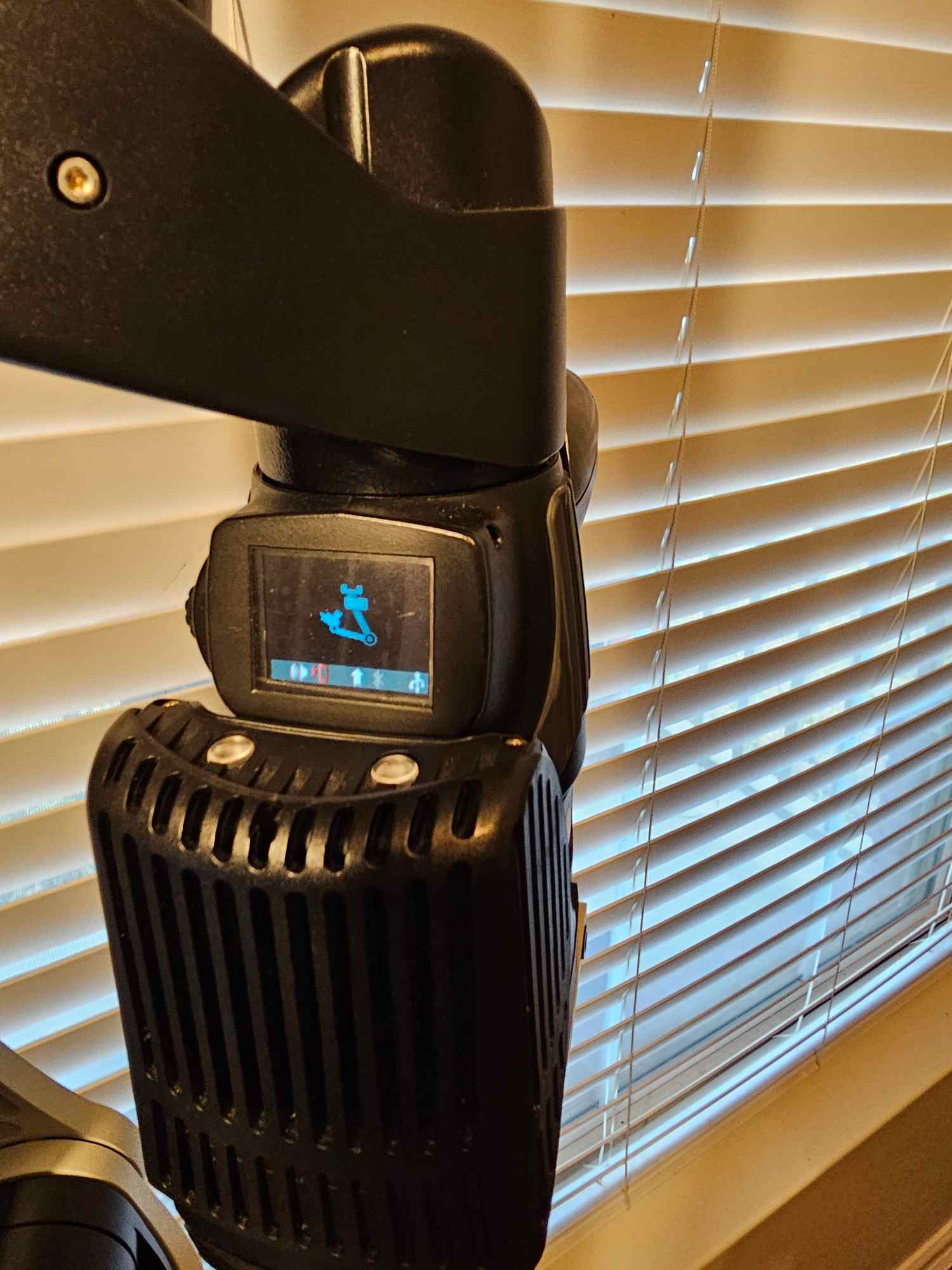 Hexagon Standard Accuracy 7 Axis 3.0M W/ ABSOLUTE SCAN Arm