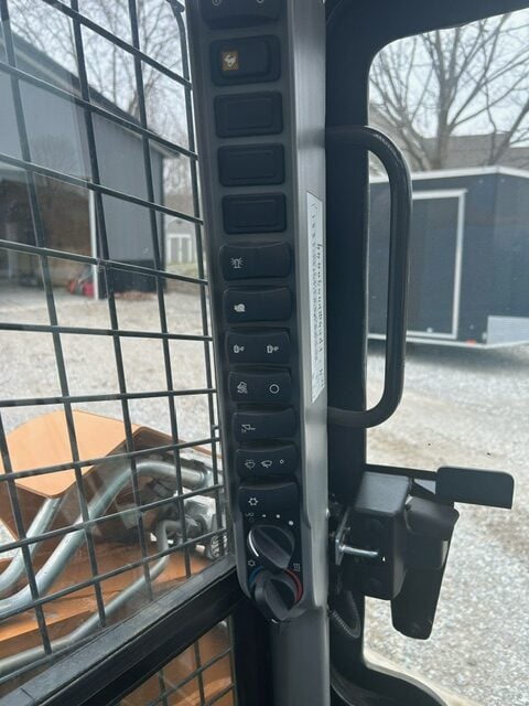 Case TR270B Compact Track Loader