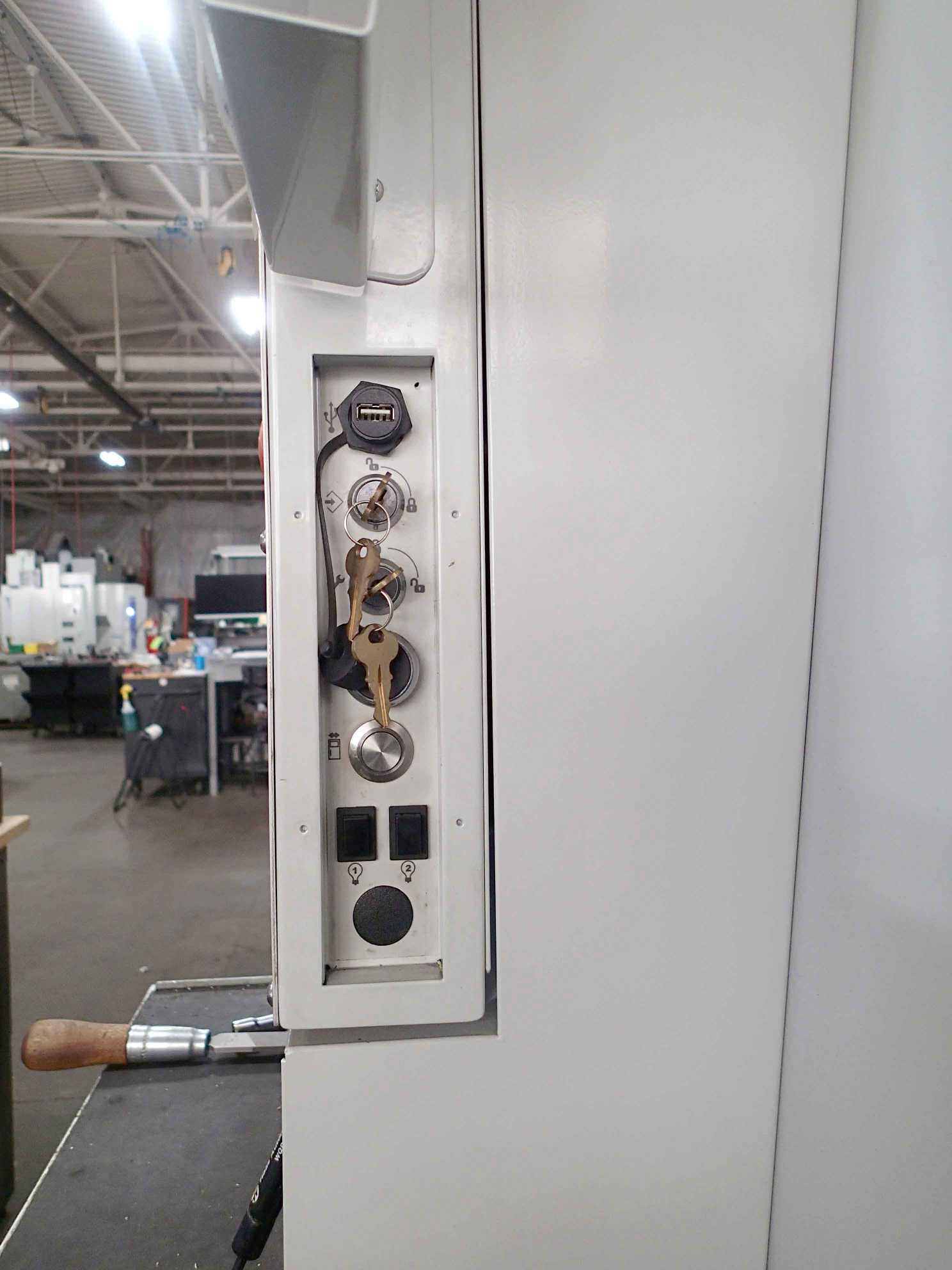 Haas VF-4SS 5-Axis VMC