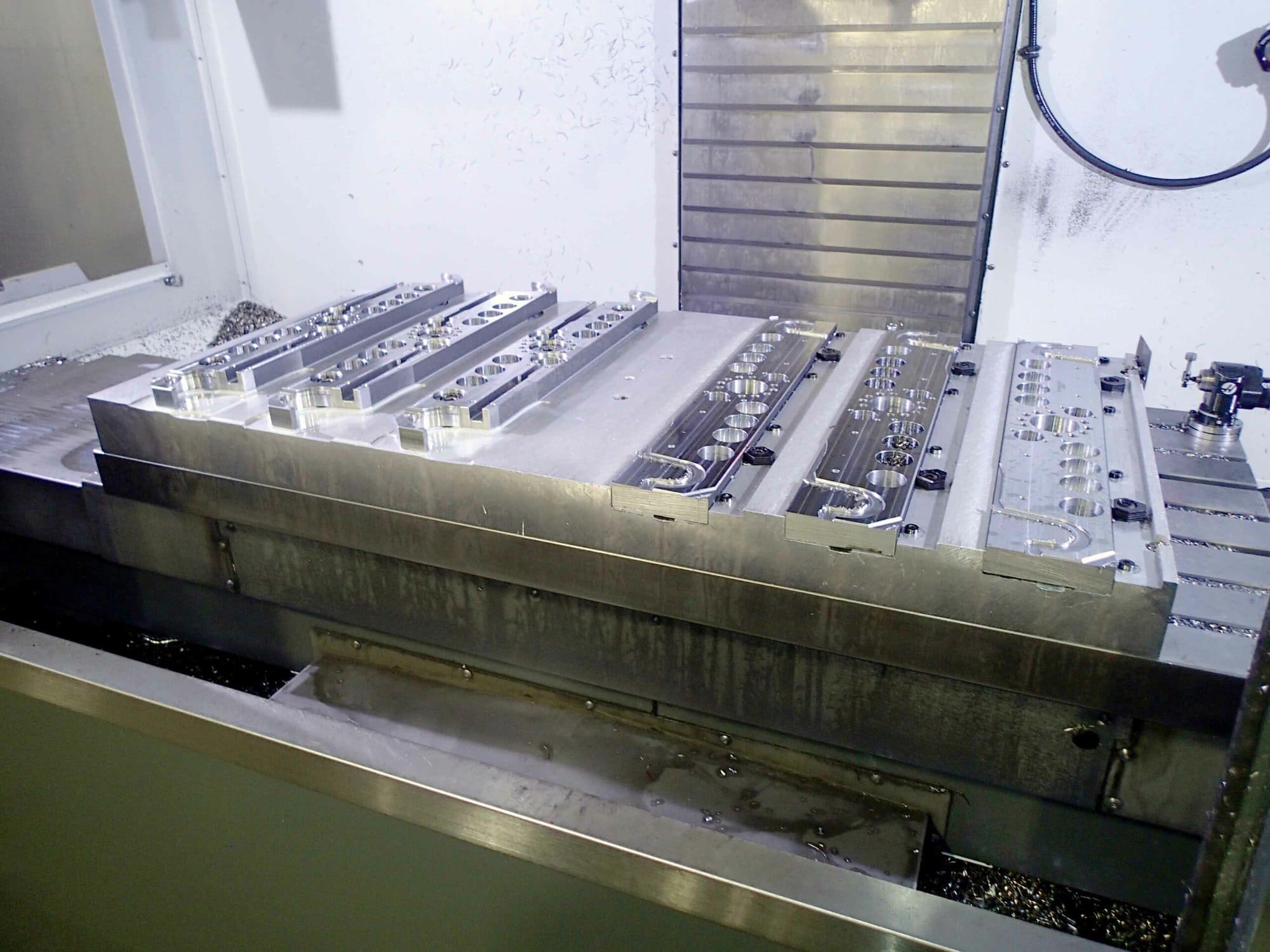 Haas VF-5SS 5-Axis VMC, 2020 - Probing, TSC, HSM, Auto Doors, TCPC & DWO - Image 20