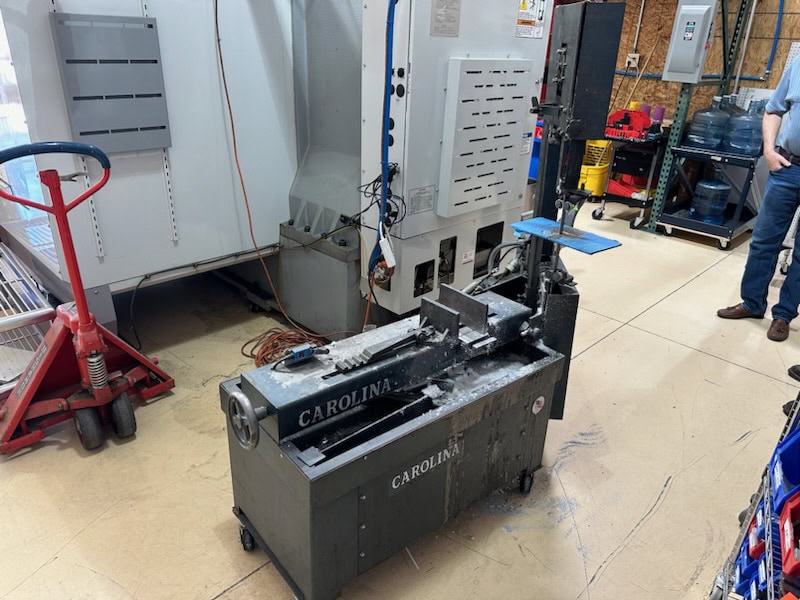 8.5'' x 13'' Carolina HV-20 Band Saw