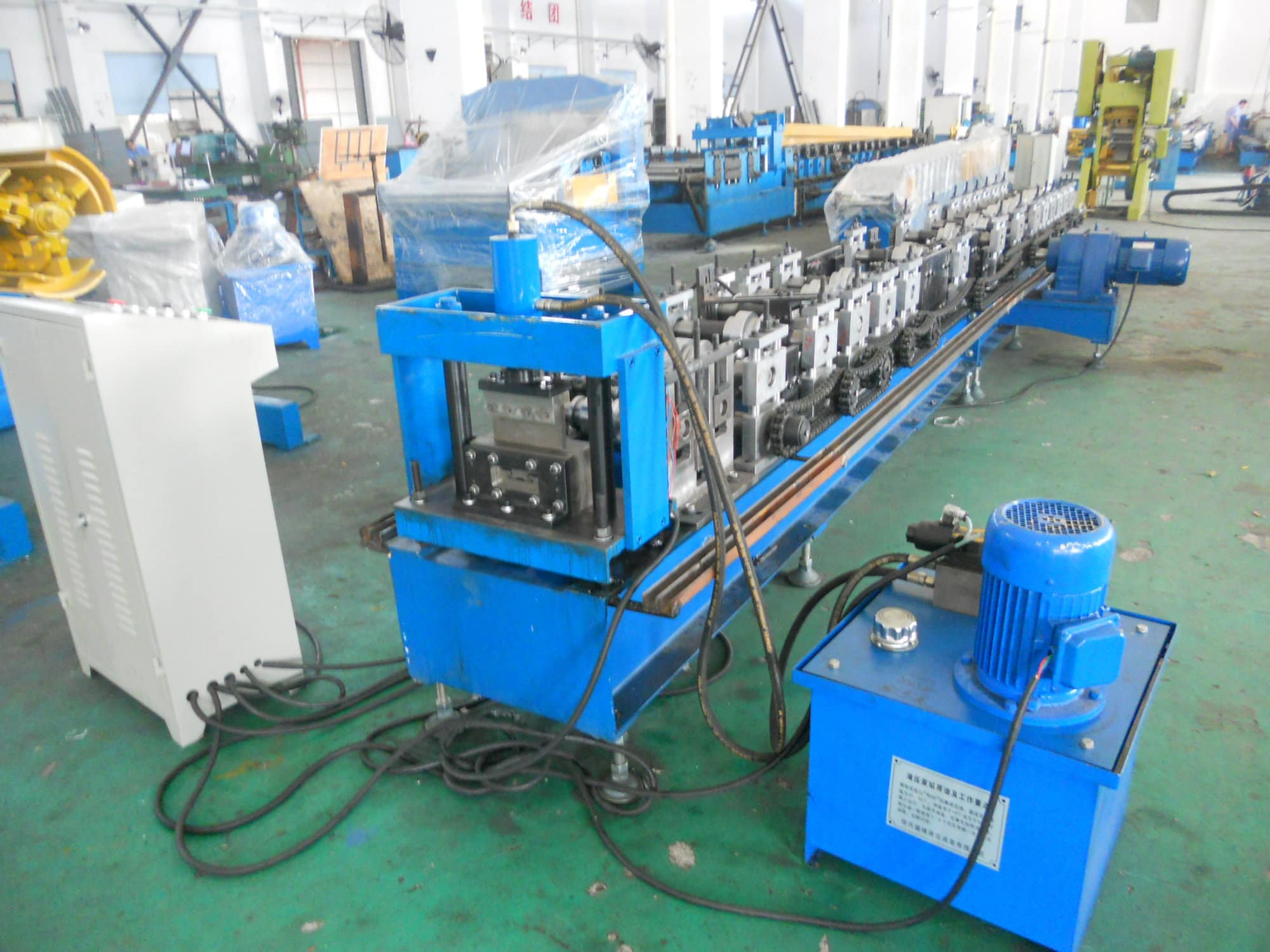 Slat-wall Shanghai Maxwell Industries G32 HM Roll Former System