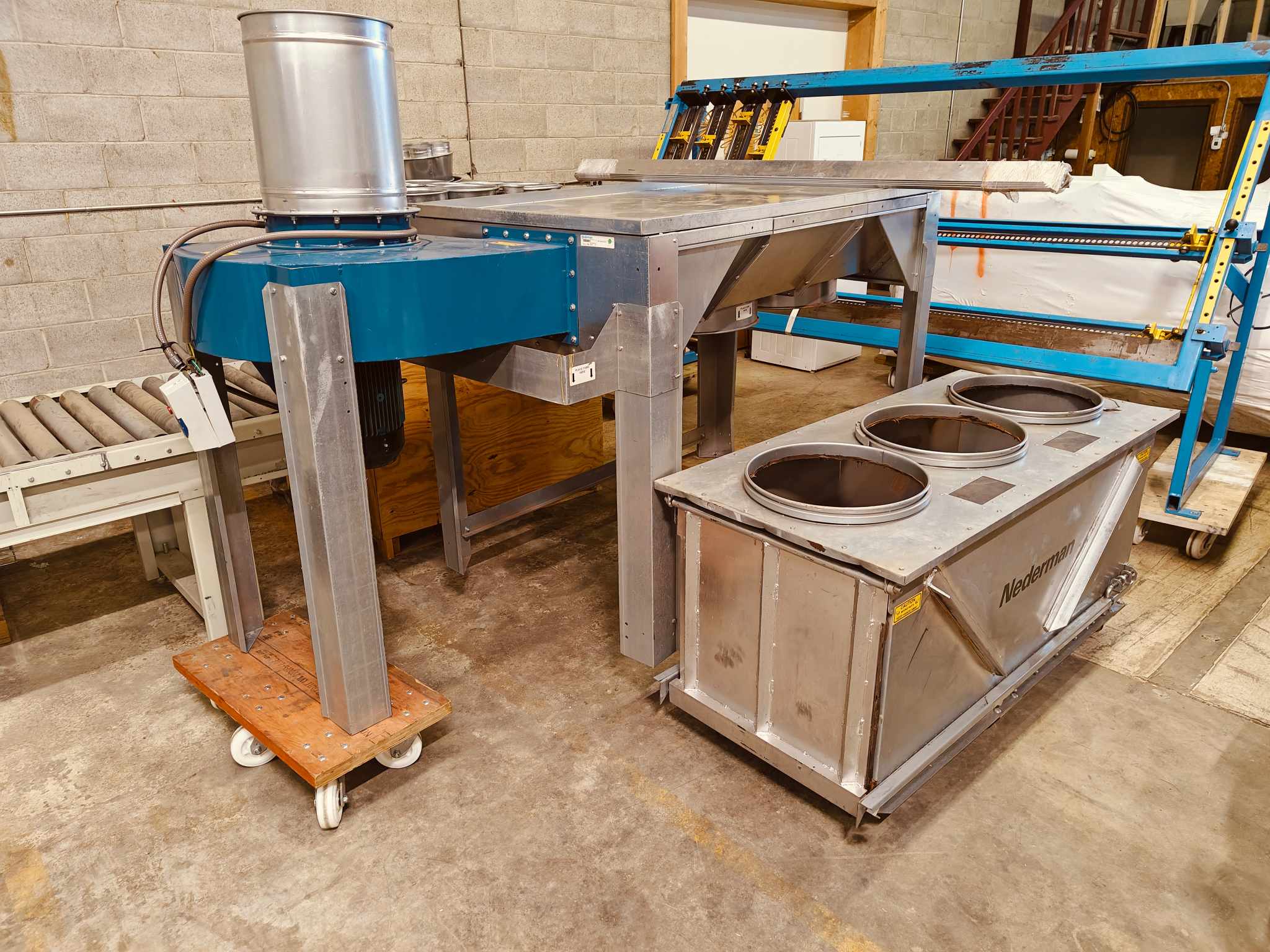10 HP Nederman S-1000 Mini-Baghouse Interior Dust Collector