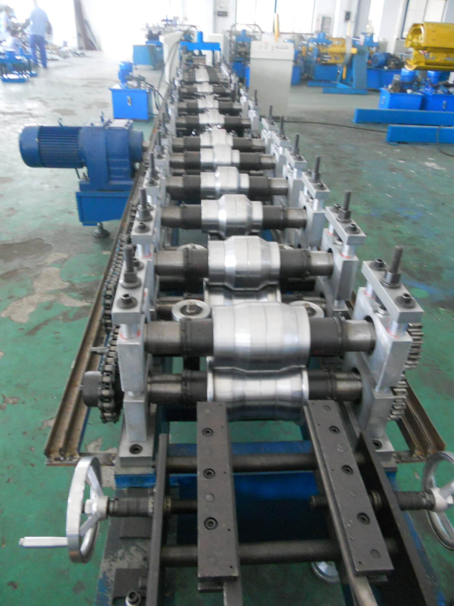 Slat-wall Shanghai Maxwell Industries G32 HM Roll Former System