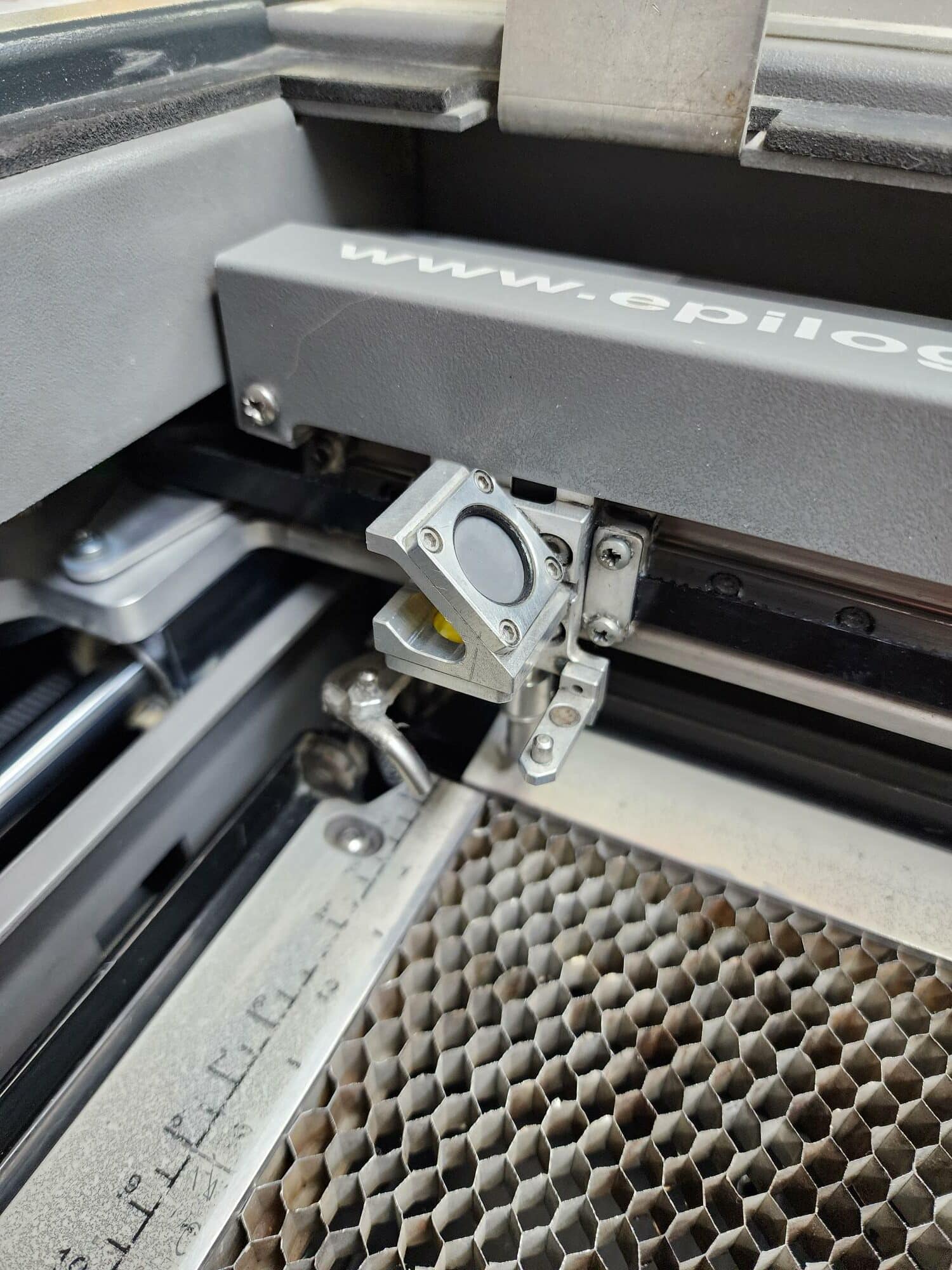 24"x18" 45 Watt Epilog Helix Laser Engraver