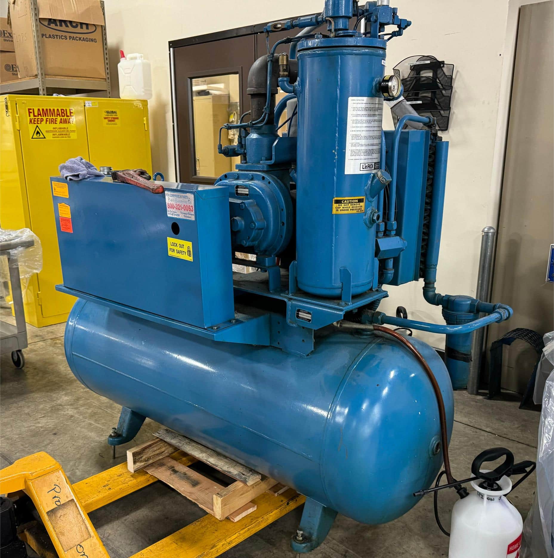 Le Roi Dresser 20SST Air Compressor