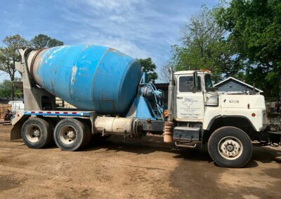 1999 mack mixer truck model dm690s