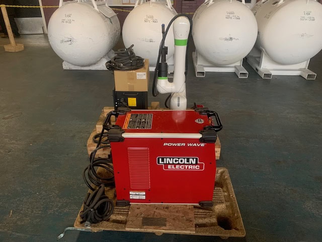 Lincoln Electric PowerWave R450 Welder W/ Fanuc Robot Arm CRX-10iA/L