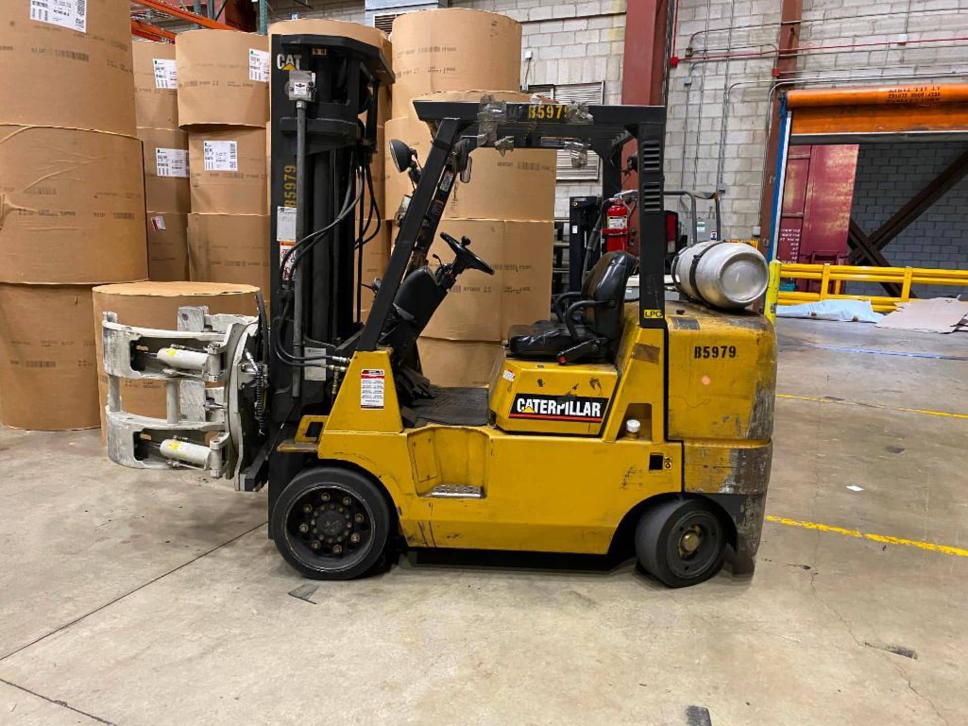 25 hyster-cat-crown-yale lp and electric forklifts 25 hyster-cat-crown-yale lp and electric forklifts