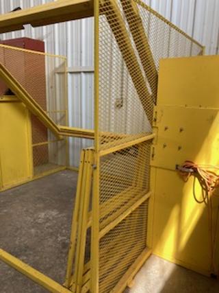 Mannatron 6x6 Rotational Casting Machine