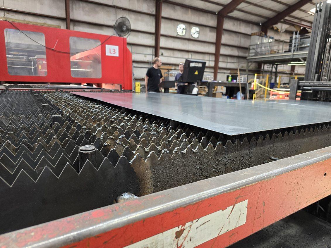 4000 Watt Amada 4020 CO2 Laser