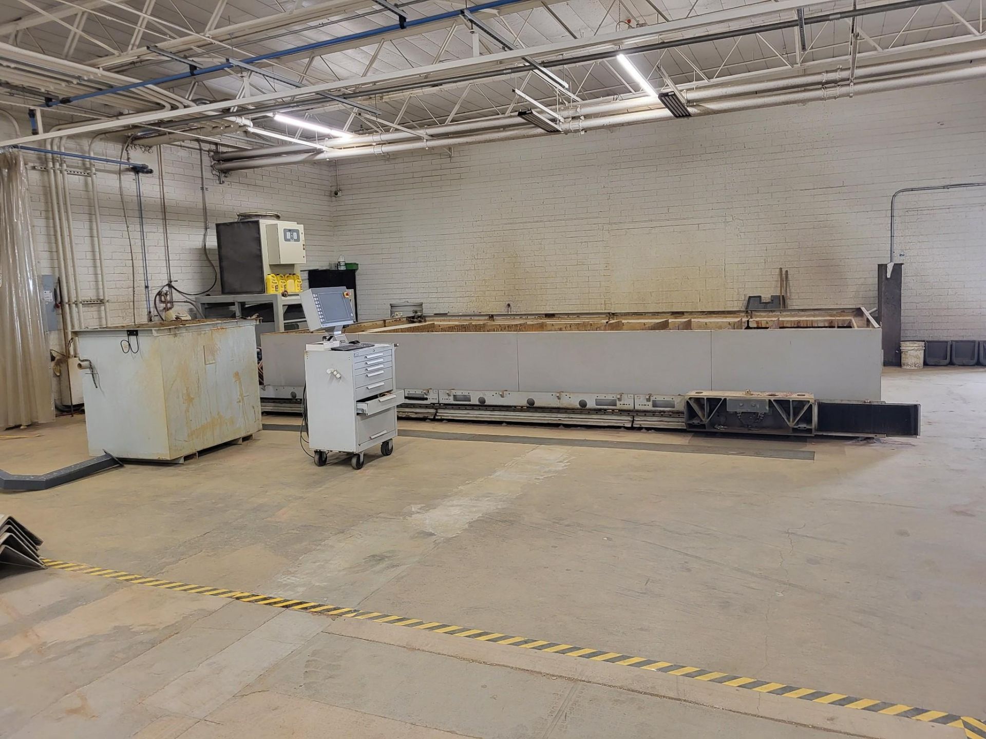 10' x 20' Flow Mach 4 5 Axis Waterjet