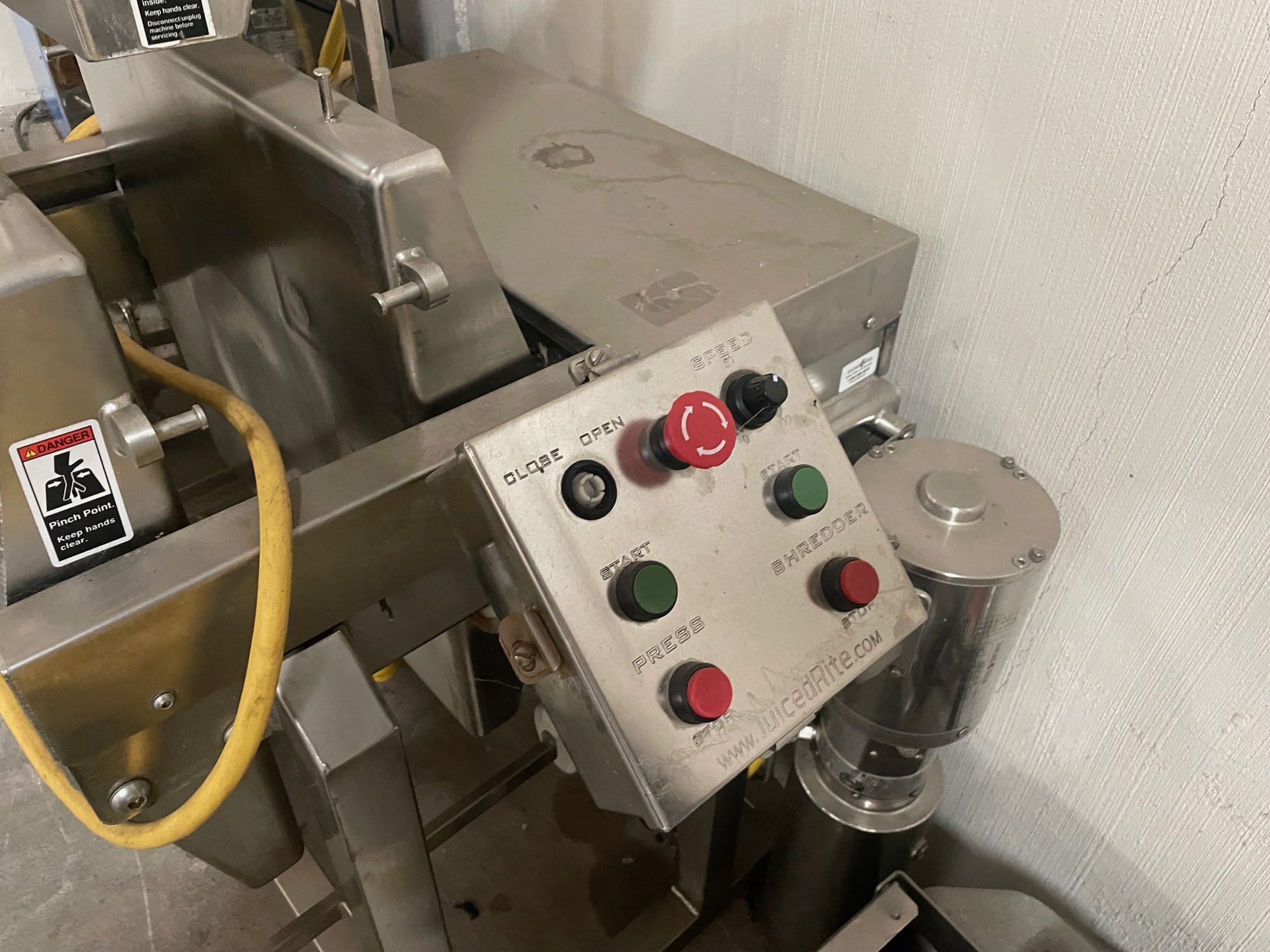 Arpac Pro Series SW-4026-L Pallet Wrapper w/ Dual Clamp Pallet Inverter