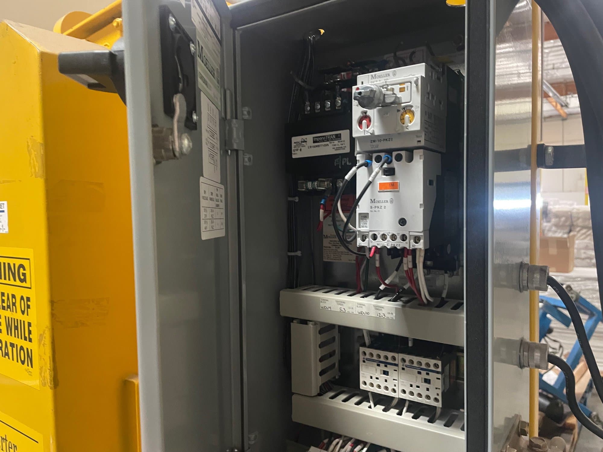 Arpac Pro Series SW-4026-L Pallet Wrapper w/ Dual Clamp Pallet Inverter