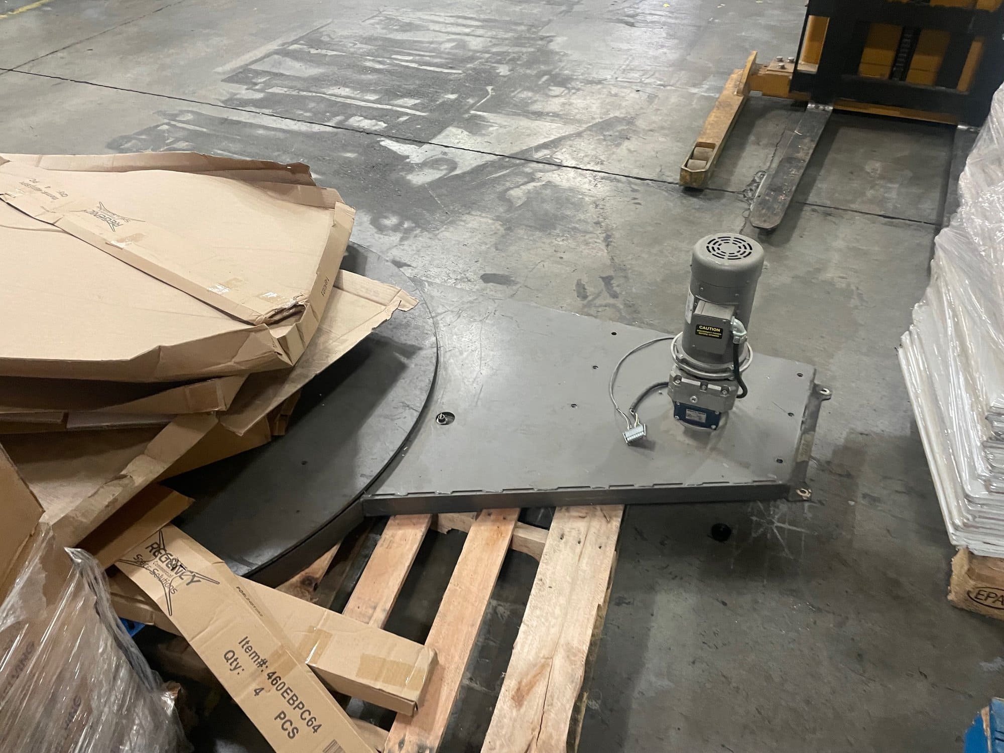 Arpac Pro Series SW-4026-L Pallet Wrapper w/ Dual Clamp Pallet Inverter