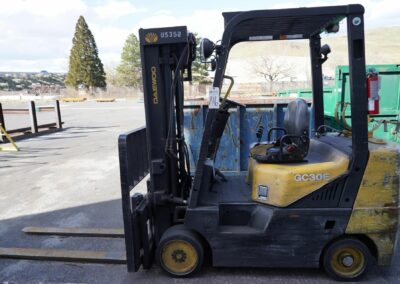 daewoo gc30e 5000 lbs capacity forklift