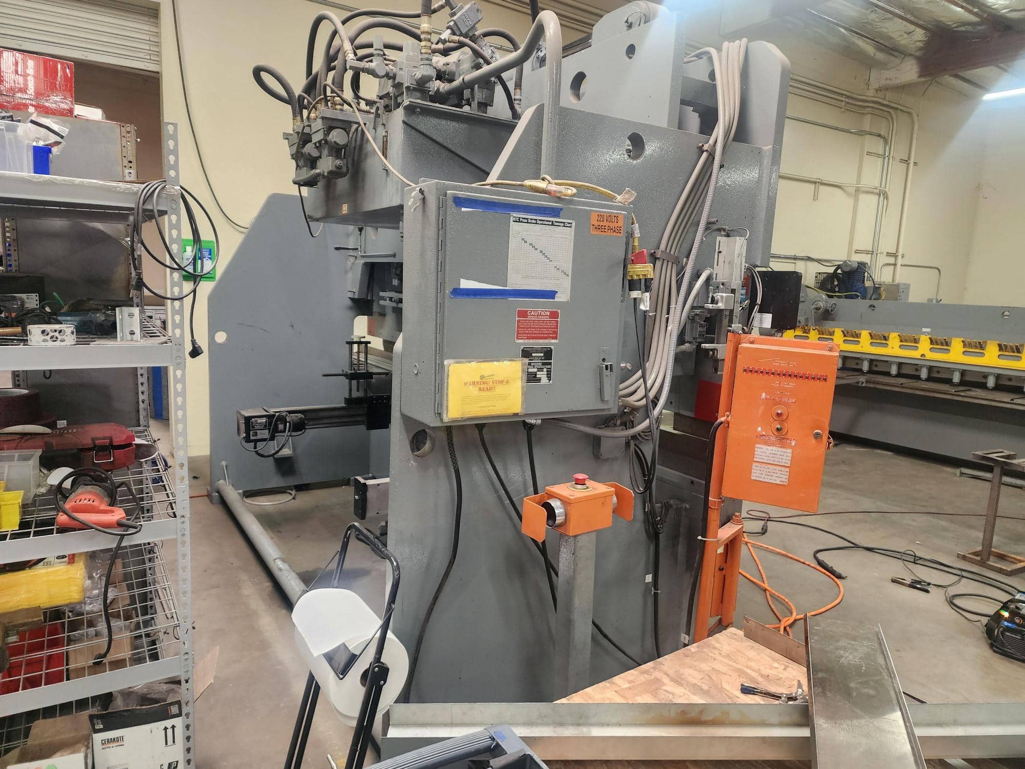 155 ton x 12' HTC Hydraulic Press Brake 155-12H