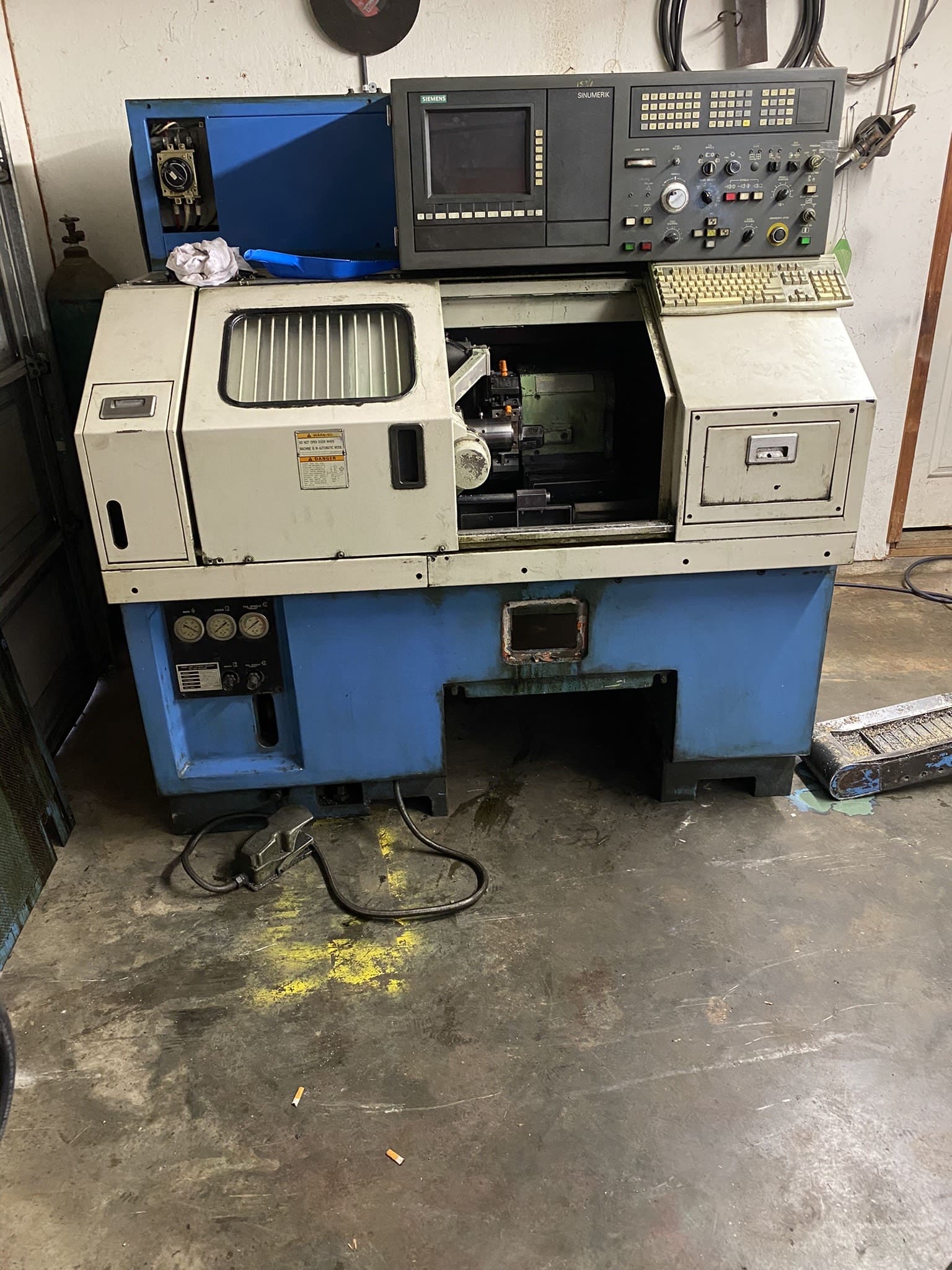 Hyundai HIT 8s CNC lathe