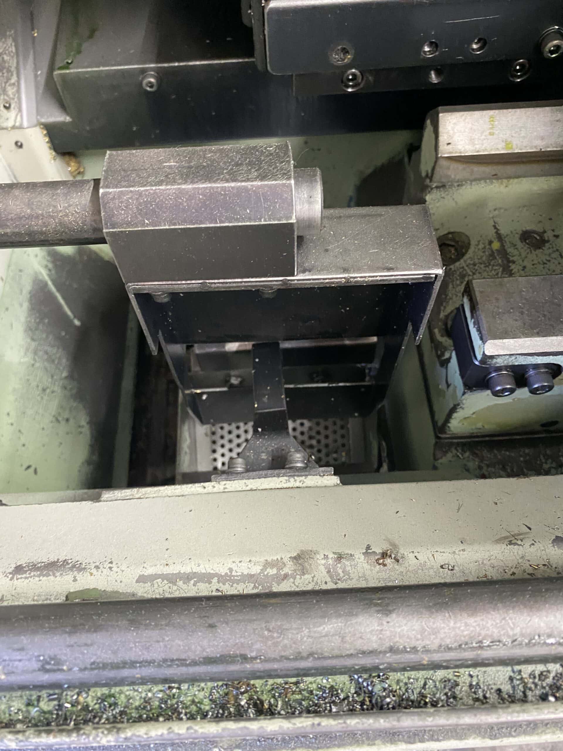 Hyundai HIT 8s CNC lathe