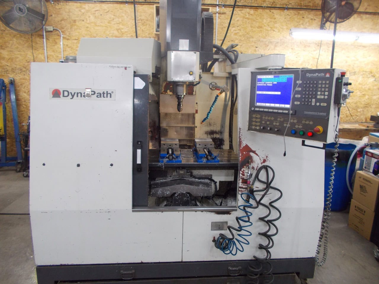 DynaPath DMC 500 VMC