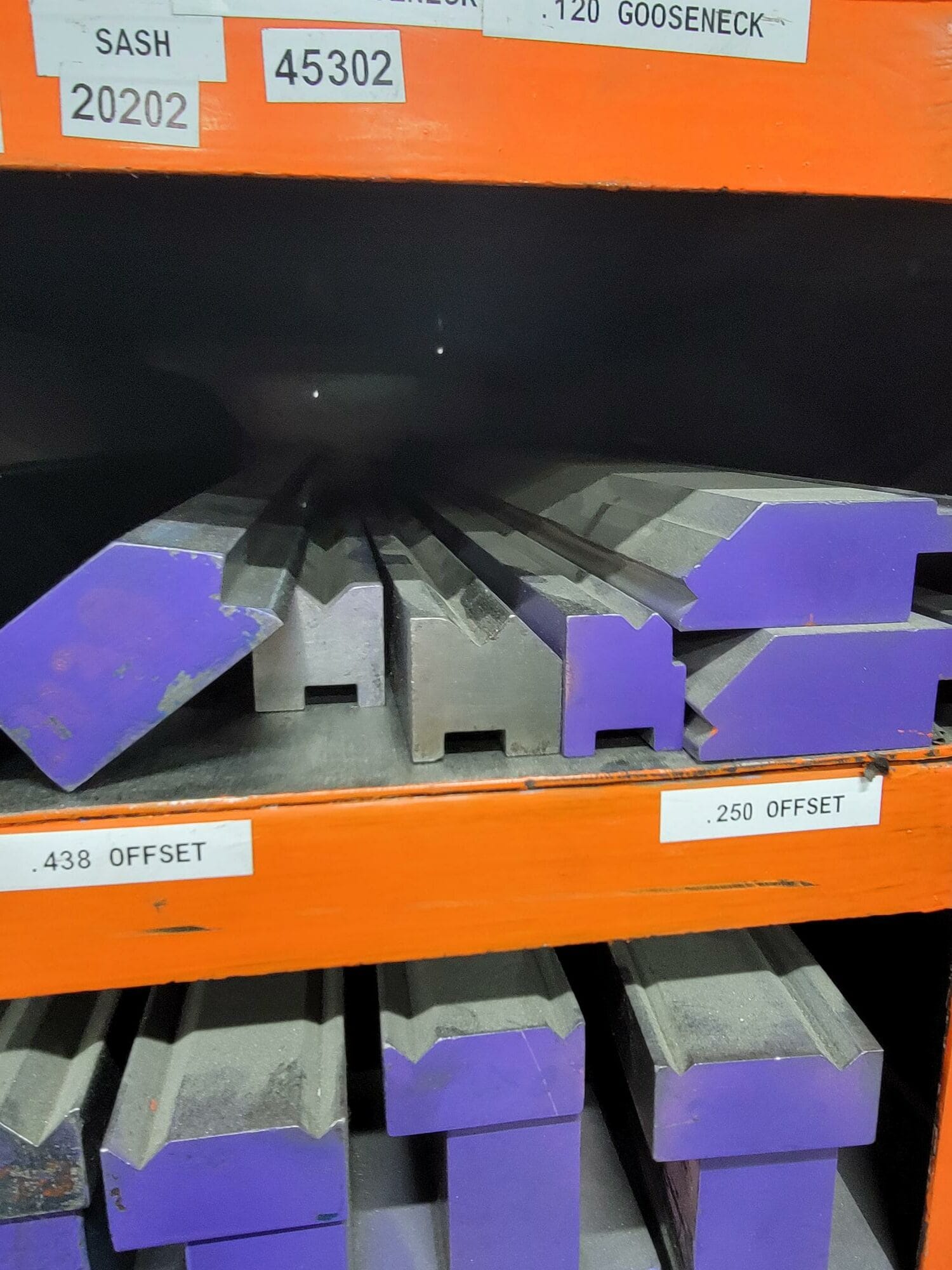 242 Ton x 14' Amada HFB2204 CNC Press Brake