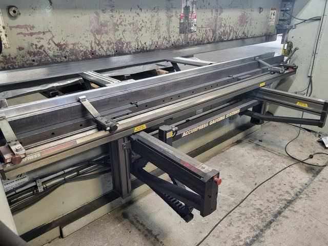 250 Ton x 14' Accupress 725014 CNC Hydraulic Press Brake