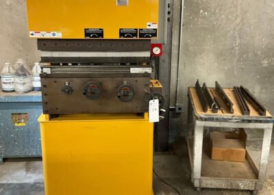 2016 baileigh industrial bp-3142nc 42 ton 31 inch hydraulic press break with tooling