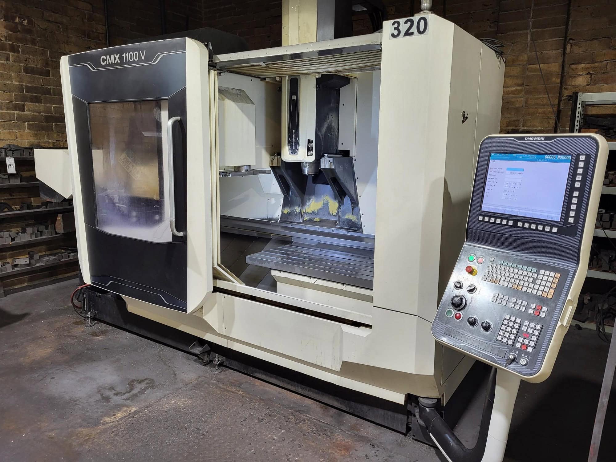 DMG MORI CMX 1100V VMC