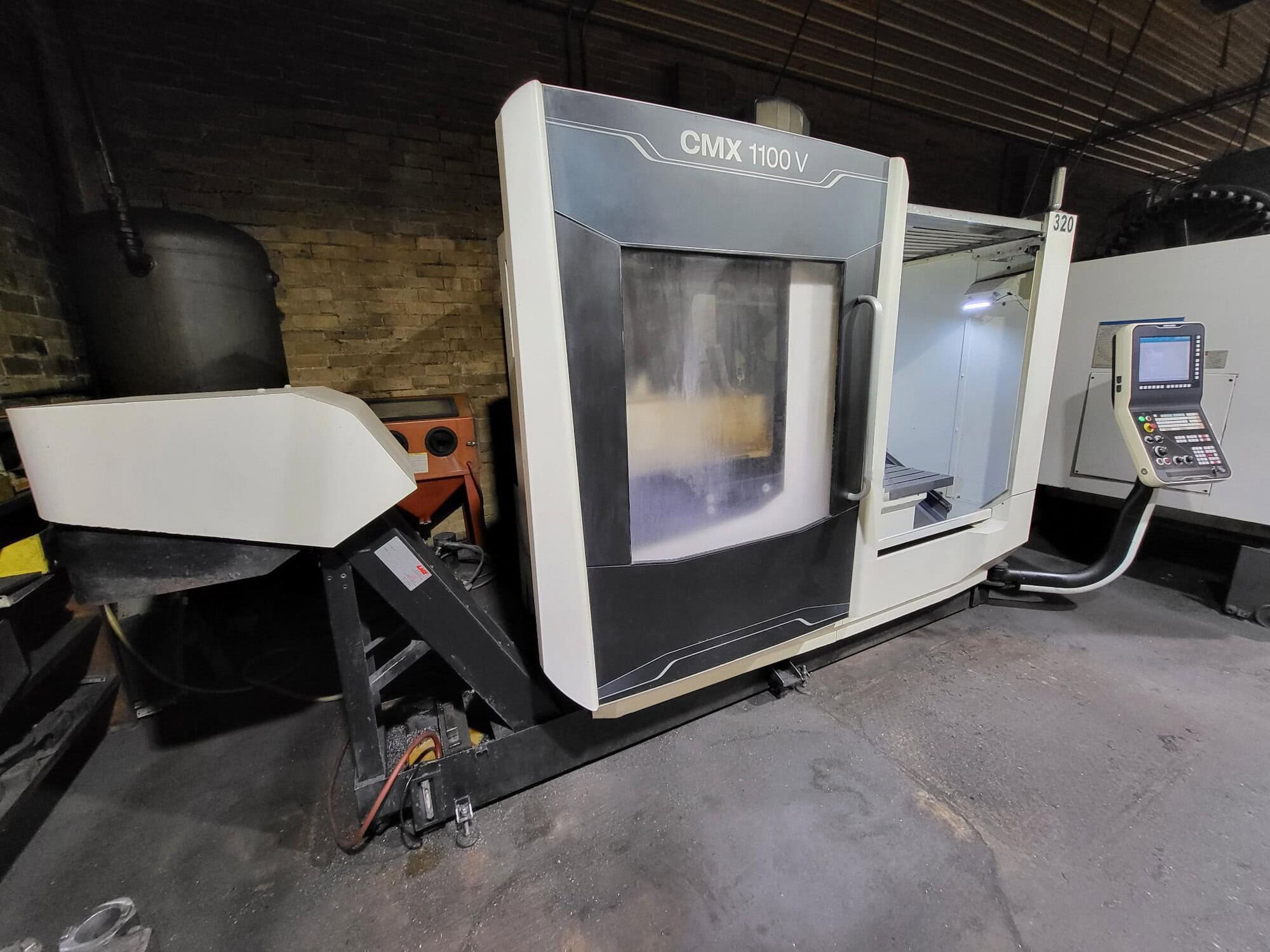 DMG MORI CMX 1100V VMC