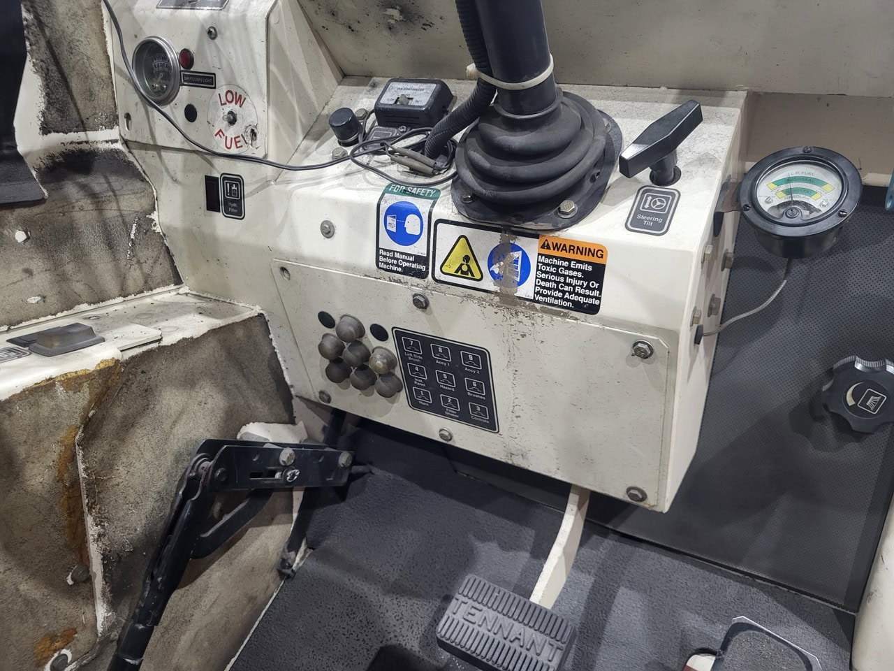 Tennant 810 Floor Sweeper with Cab