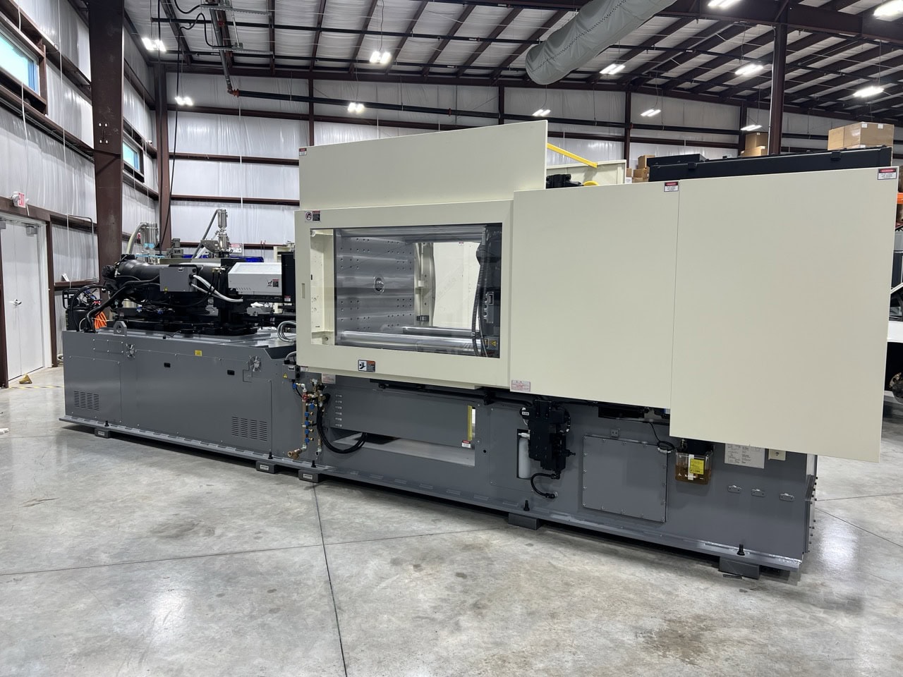 Nissei FNX-280III 100A Injection Mold Machine