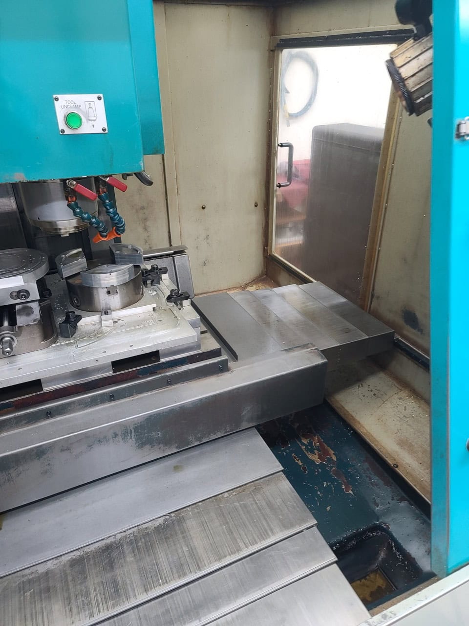 Akira Seiki SV600 CNC VMC, 1998 - New Spindle - Image 12
