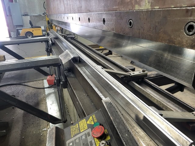 250 Ton x 14' Accupress 725014 CNC Hydraulic Press Brake