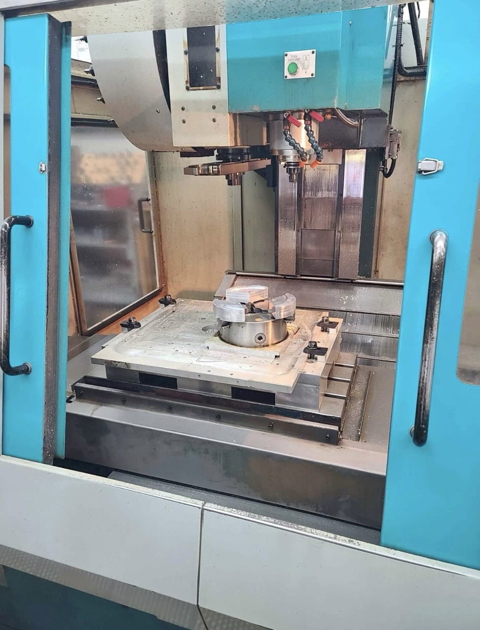 Akira Seiki SV600 CNC VMC, 1998 - New Spindle - Image 3