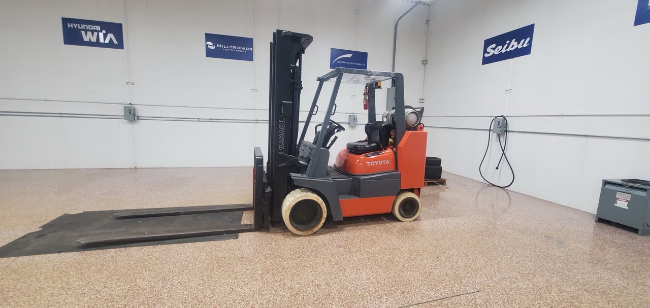 9000 lbs. Toyota BCS Cushion Tire 3 Stage Propane Forklift